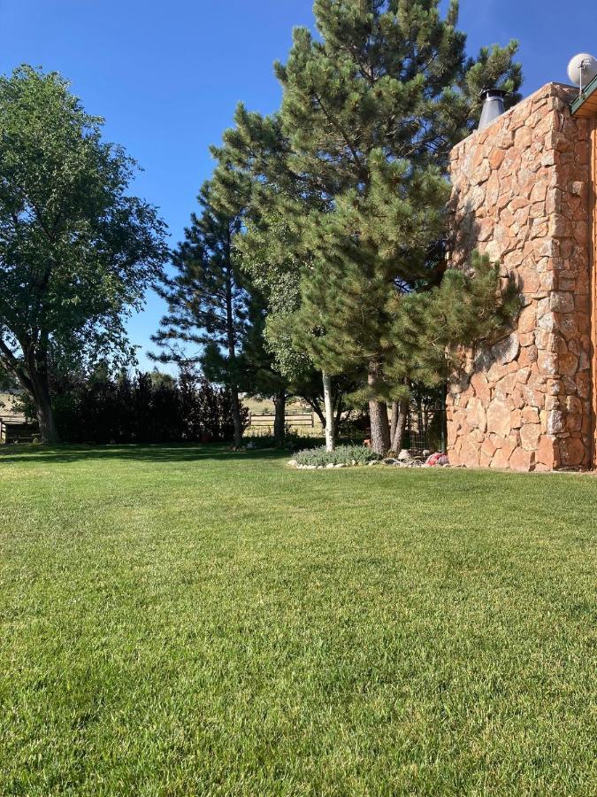Yellowstone Cattle Baron Ensuite, Private Entrance & Parking - Prairie Rose B&B Cheyenne Exterior foto